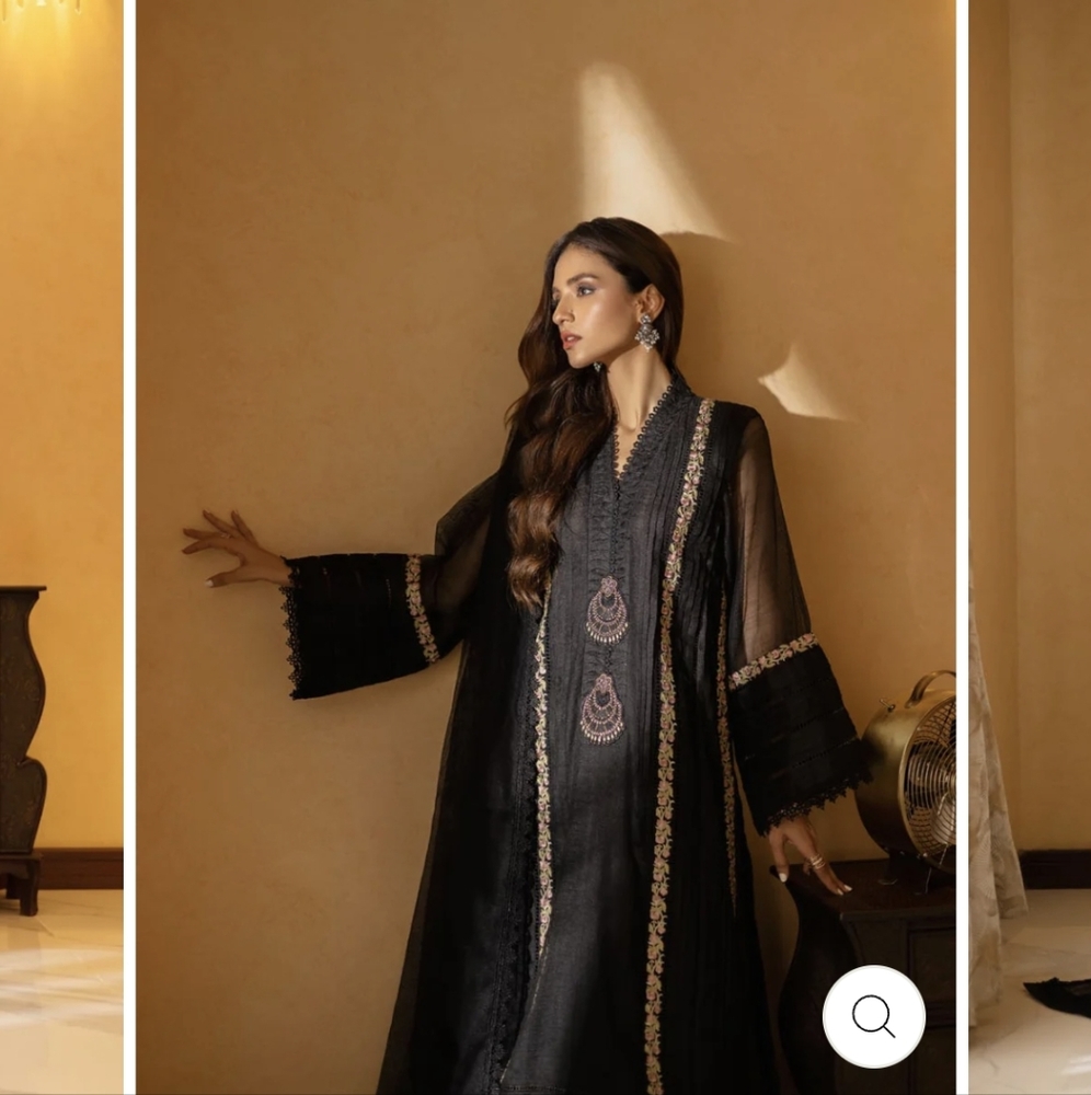 Pakistani dress, worn once and has no signs of wear